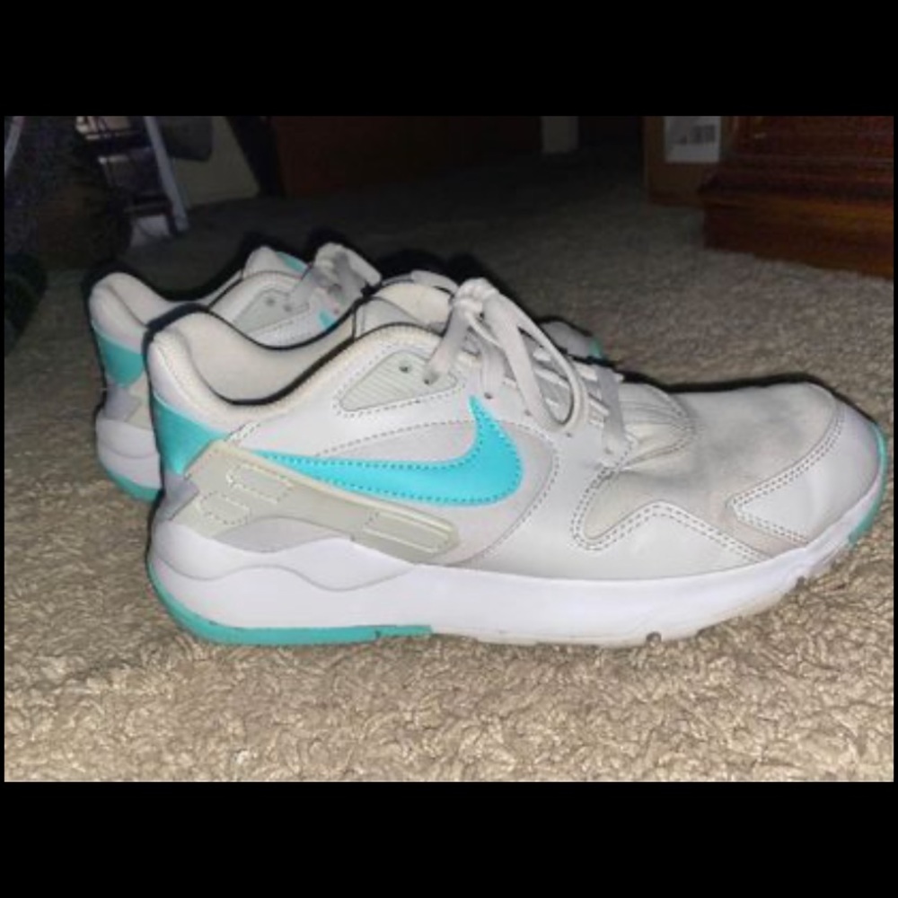 Nike retro style sneakers women’s size 9